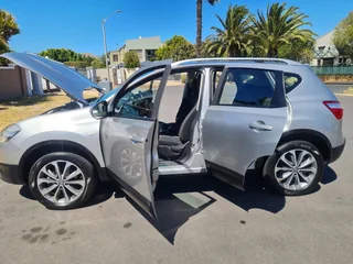 Nissan Qashqai Automatic Transmission 1.2 Xtronic CVT in a Stunning Condition, extremely lite