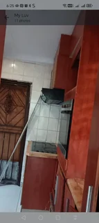 House to rent in Etx 0,fully furnished with parking R5500.00 pm and R2500.00 dep. Close to the rank