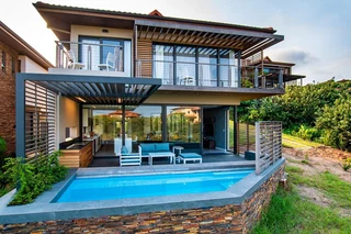 Modern 4 Bedroom, 3 bathroom Townhouse - Zimbali!