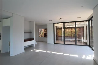 Beautiful 3 Bedroom Duplex R7950 000