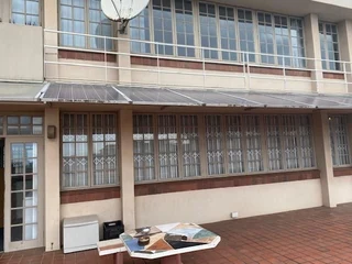 SERVICED OFFICE TO LET