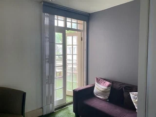 SERVICED OFFICE TO LET