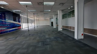 PRIME SHOWROOM WITH WORKSHOP