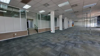 PRIME SHOWROOM WITH WORKSHOP