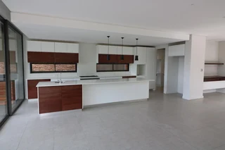 4 Bedroom Home To Let!