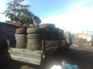 5TON TRUCK FOR RUBBLE, REFUSE AND FURNITURE REMOVALS (R900)