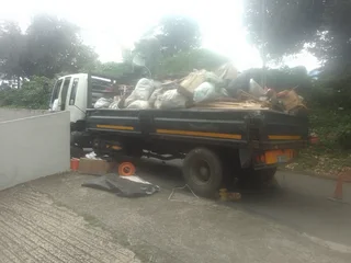 5TON TRUCK FOR RUBBLE, REFUSE AND FURNITURE REMOVALS (R900)