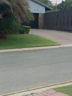 My name is Samson chiumia from Malawian am looking for garden job