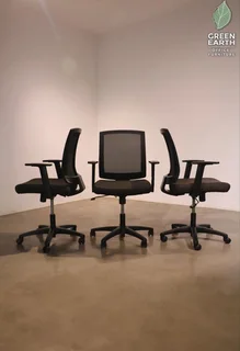 typist chair / mesh back