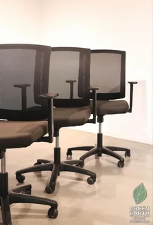 typist chair / mesh back