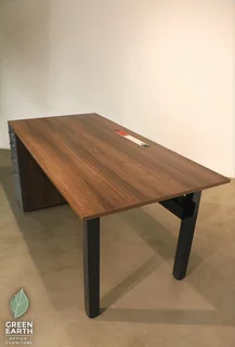 American Walnut | desking