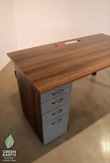 American Walnut | desking