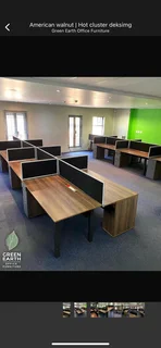 America Walnut | Hot cluster desk