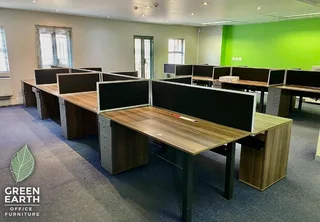 America Walnut | Hot cluster desk