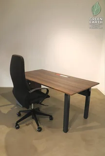 American Walnut | desk &amp; chair combo