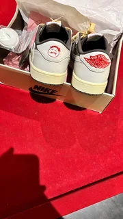 Air Jordan 1 Low OG SP Travis Scott reverse mocha