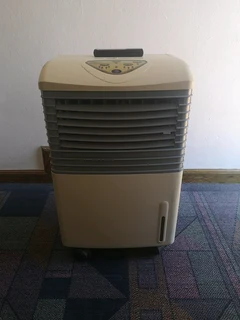 Portable air cooler / conditioner