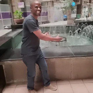 Good day, I am looking for gardening job position