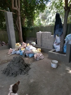 Skilled builder plasterer and skimmer