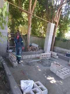 Skilled builder plasterer and skimmer