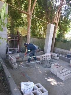 Skilled builder plasterer and skimmer