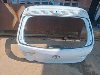 Toyota starlet rear bootlet