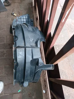 Renult Sandro left front fender liner