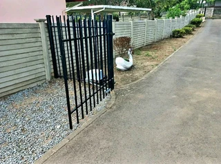 2x New Dace Duraswing gate motors R6000