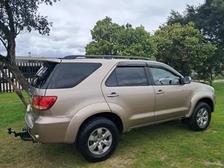 Toyota Fortuner V6 7 seater 2007