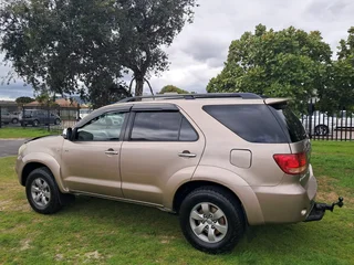 Toyota Fortuner V6 7 seater 2007