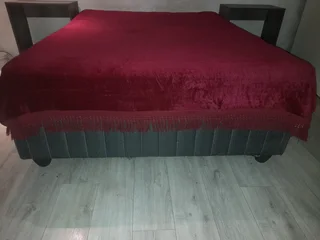 Queen size bed