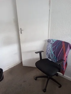 Room to rent in woodstock R5500