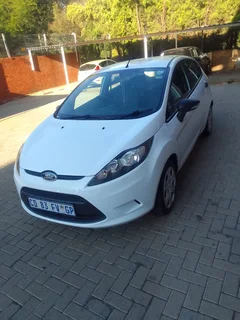 2012 Ford Fiesta Hatchback Single Owner / 90k neg / Low Mileage