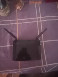 Various Internet Routers For Sale In Elandia Klerksdorp. Mercusys R120, Dlink R180, Mweb R150 And Hu