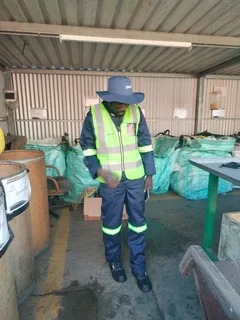 I am looking for job