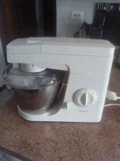 Kenwood KM300 Mixer with bowl & attachments