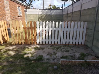 White Wooden Fence 115×115 cm