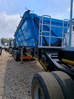 2020 Afrit  sidetipper 45 cube available  immediately at RBT!!