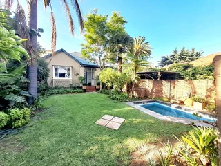 3 bed, 2 baths house in a boomed-off Rand View!
