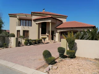 5 Bedroom House For Sale In Woodhill Estate In Polokwane.