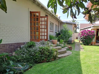 Do you want one of the best homes in Lombardy East?