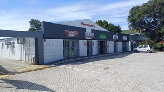 Retail unit to let in Newton Park