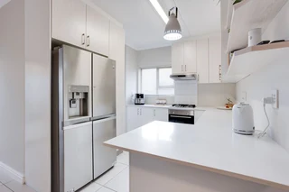 Modern Elegance in Secure Gated Living:Contemporary 3-Bedroom Duplex in Langberg Ridge, Kraaifontein