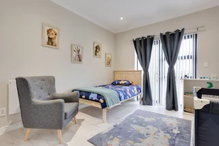 Modern Elegance in Secure Gated Living:Contemporary 3-Bedroom Duplex in Langberg Ridge, Kraaifontein