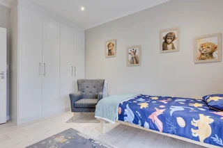 Modern Elegance in Secure Gated Living:Contemporary 3-Bedroom Duplex in Langberg Ridge, Kraaifontein