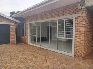Large one Bedroom one bathroom in Athlone Durban North