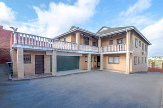 Mansion in Tongaat for Sale