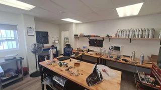 Neat 75m2 office to let in Prime Park