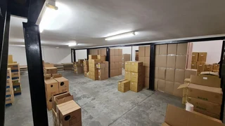 556m2 to Let in popular secure business park in Southern Suburbs