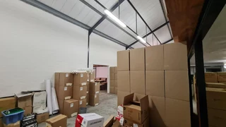 556m2 to Let in popular secure business park in Southern Suburbs